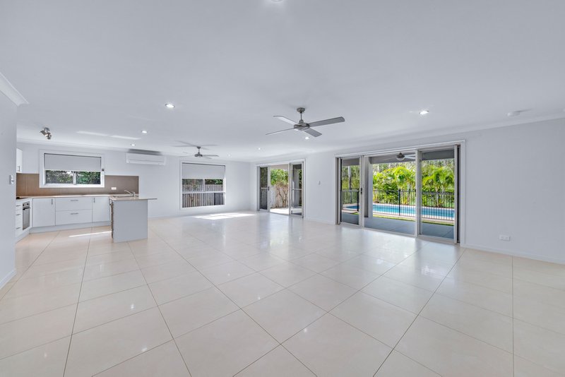 Photo - 33 Endeavour Circuit, Cannonvale QLD 4802 - Image 5