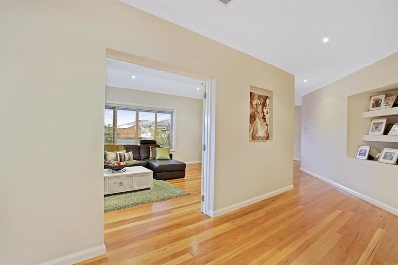 Photo - 33 Endeavour Circuit, Harrington Park NSW 2567 - Image 2