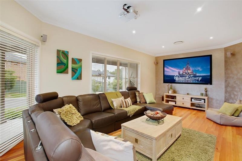 Photo - 33 Endeavour Circuit, Harrington Park NSW 2567 - Image 3