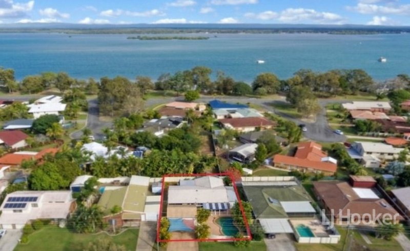 Photo - 33 Endeavour Drive, Banksia Beach QLD 4507 - Image 2