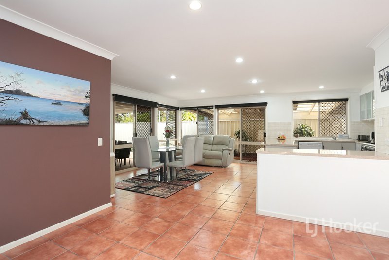 Photo - 33 Endeavour Drive, Banksia Beach QLD 4507 - Image 4