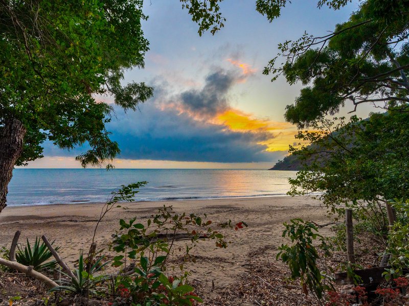 Photo - 33 Esplanade , Cooktown QLD 4895 - Image 35