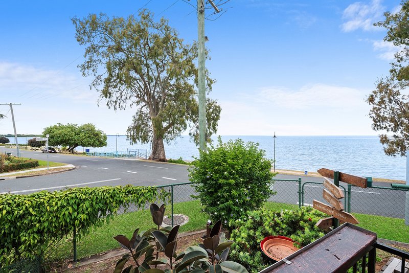 Photo - 33 Esplanade , Deception Bay QLD 4508 - Image 10