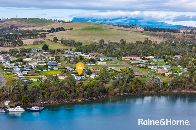 33 Esplanade East , Triabunna TAS 7190