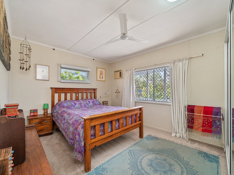 Photo - 33 Ewan Street, Margate QLD 4019 - Image 13