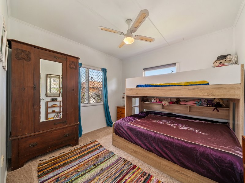 Photo - 33 Ewan Street, Margate QLD 4019 - Image 16