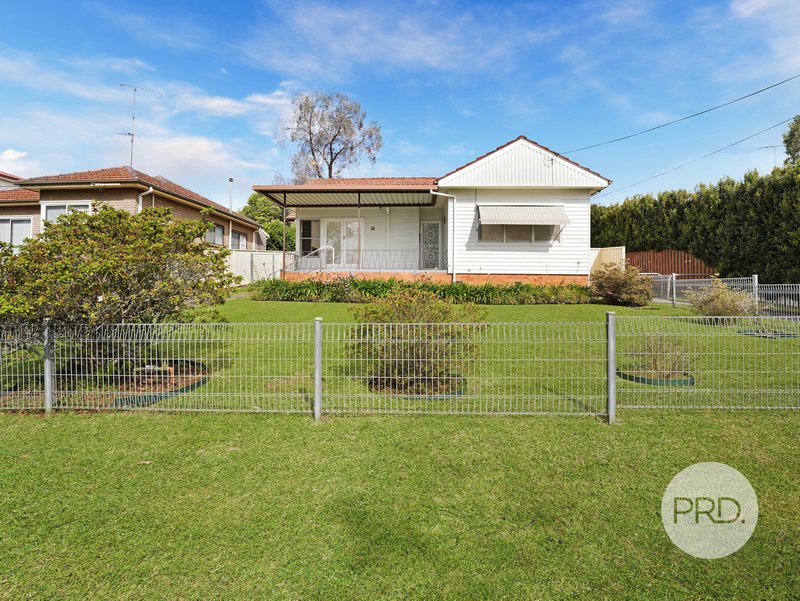 33 Farnsworth Avenue, Campbelltown NSW 2560