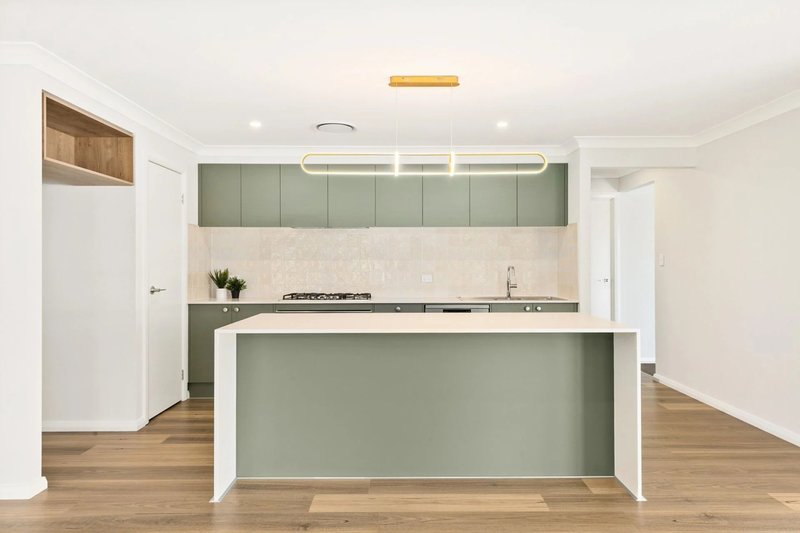 Photo - 33 Ferguson Crescent, Mittagong NSW 2575 - Image 2