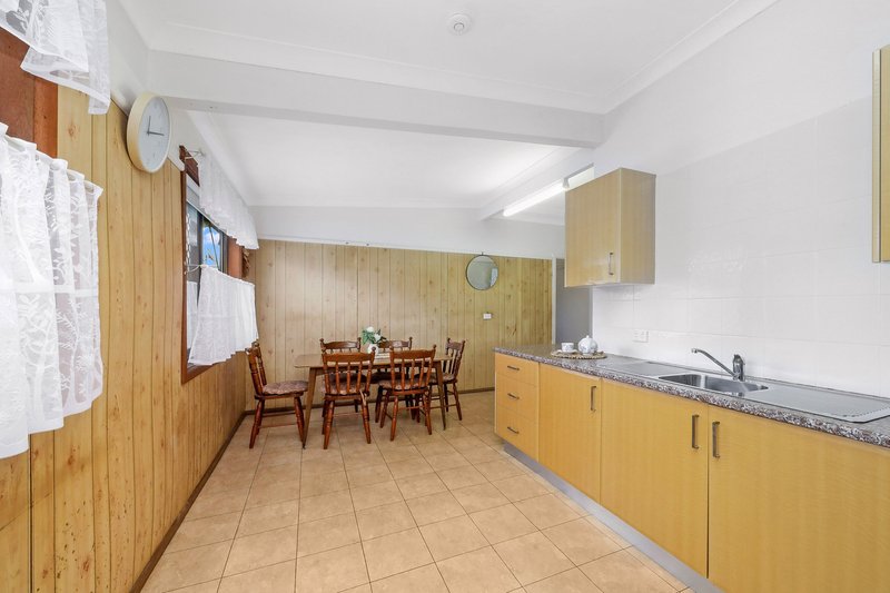 Photo - 33 Ferndale Road, Revesby NSW 2212 - Image 4