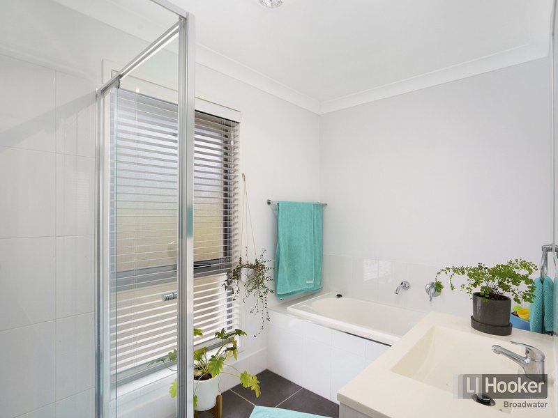 Photo - 33 Flame Trees Crescent, Maudsland QLD 4210 - Image 5