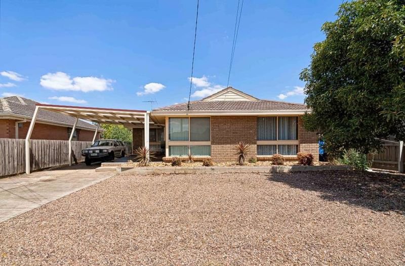 Photo - 33 Frobisher Street, Melton VIC 3337 - Image 1