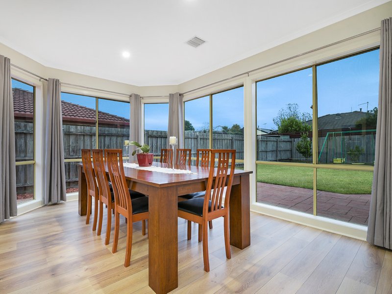 Photo - 33 Galloway Drive, Narre Warren South VIC 3805 - Image 4