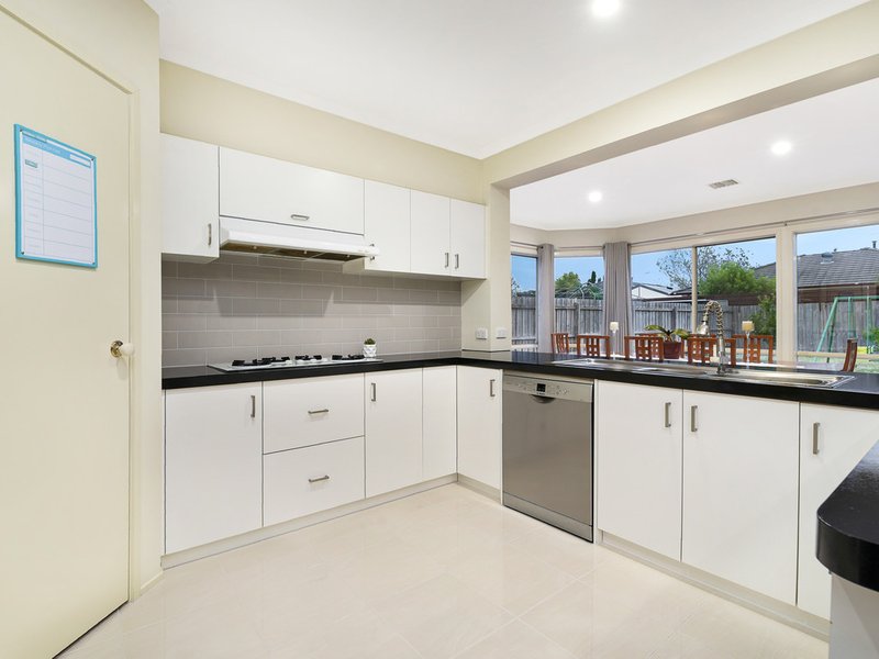 Photo - 33 Galloway Drive, Narre Warren South VIC 3805 - Image 9