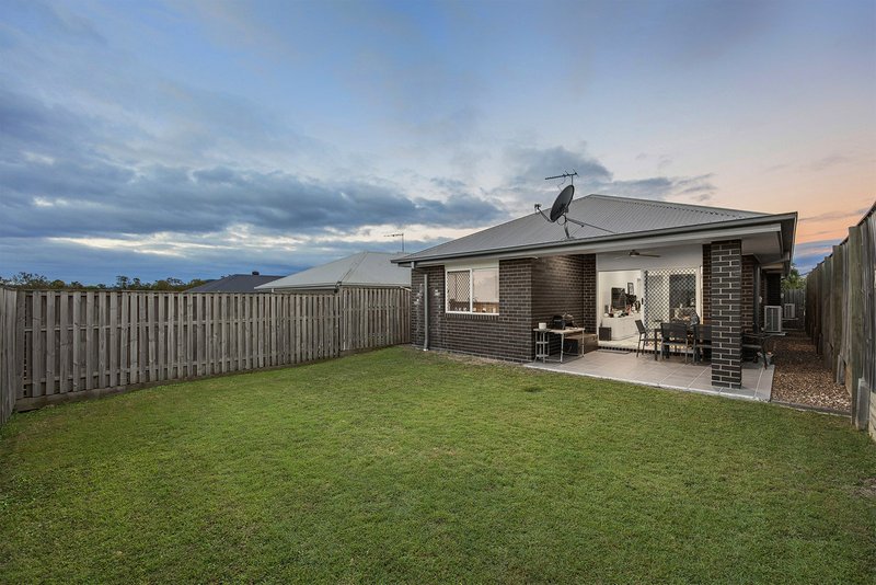 Photo - 33 Gateway Drive, Flagstone QLD 4280 - Image 16