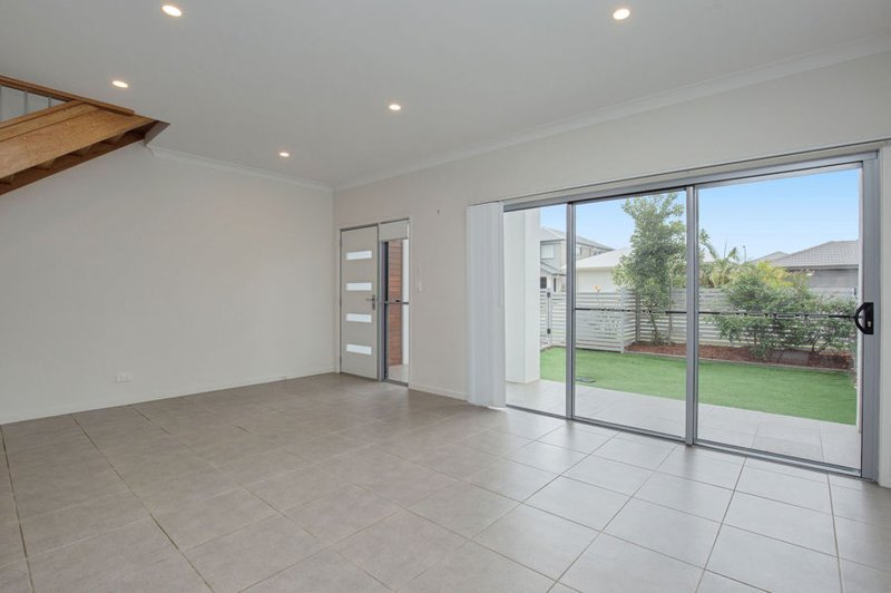 Photo - 3/3 Gatina Crescent, Coomera QLD 4209 - Image 5