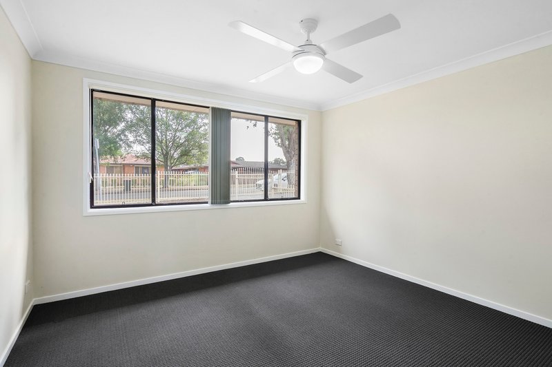 Photo - 33 Gerald Crescent, Doonside NSW 2767 - Image 4