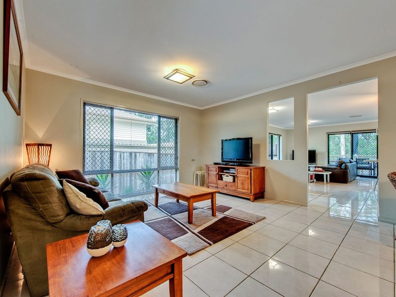 Photo - 33 Gibbston , Doolandella QLD 4077 - Image 4