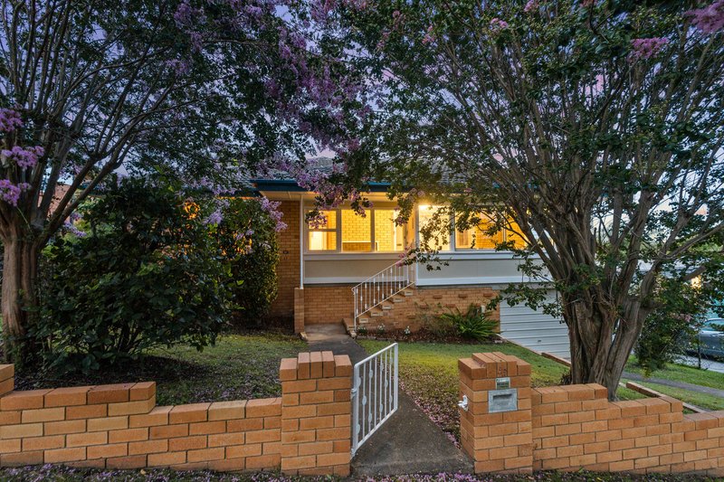 33 Gilmour Street, Chermside West QLD 4032