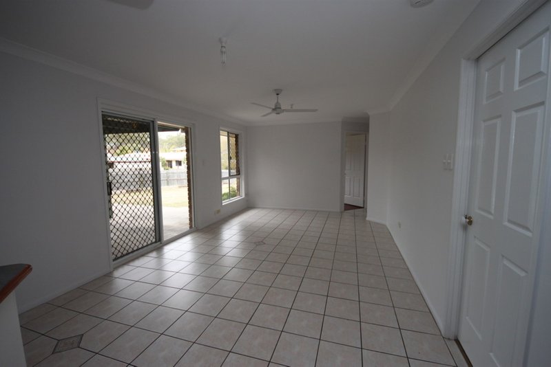 Photo - 33 Glen Eden Drive, Glen Eden QLD 4680 - Image 5