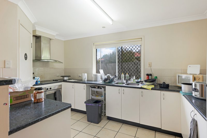 Photo - 33 Glenn Street, Morayfield QLD 4506 - Image 6