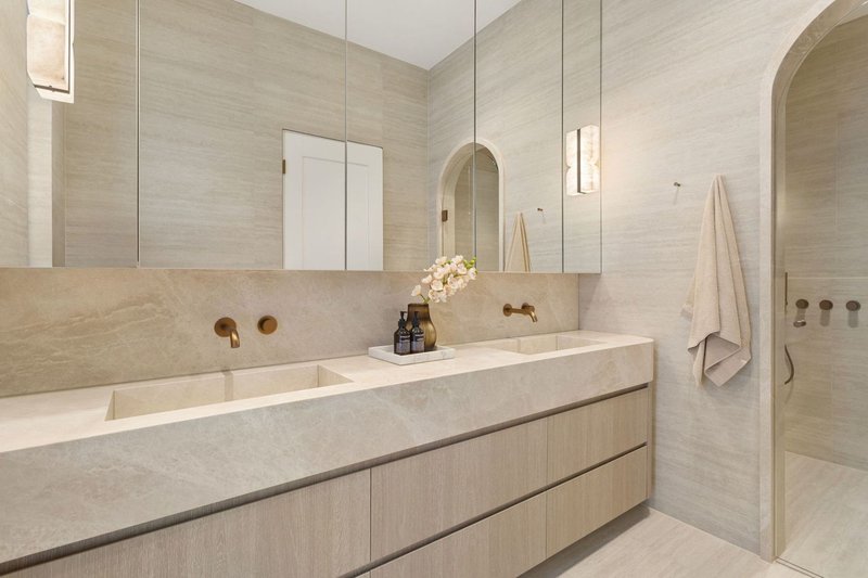 Photo - 33 Glenview Avenue, Revesby NSW 2212 - Image 8