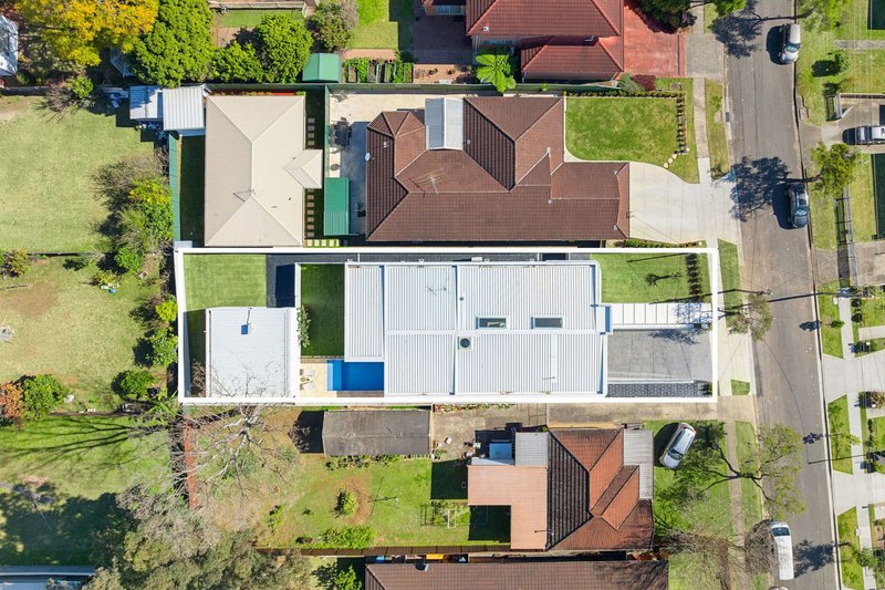 Photo - 33 Glenview Avenue, Revesby NSW 2212 - Image 20
