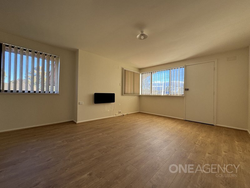 Photo - 33 Gourock Avenue, Goulburn NSW 2580 - Image 2