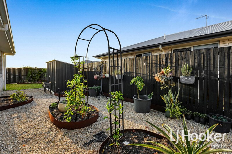 Photo - 33 Graham Circuit, Yarrabilba QLD 4207 - Image 13