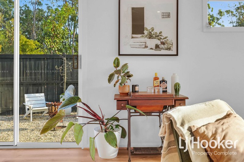 Photo - 33 Graham Circuit, Yarrabilba QLD 4207 - Image 17