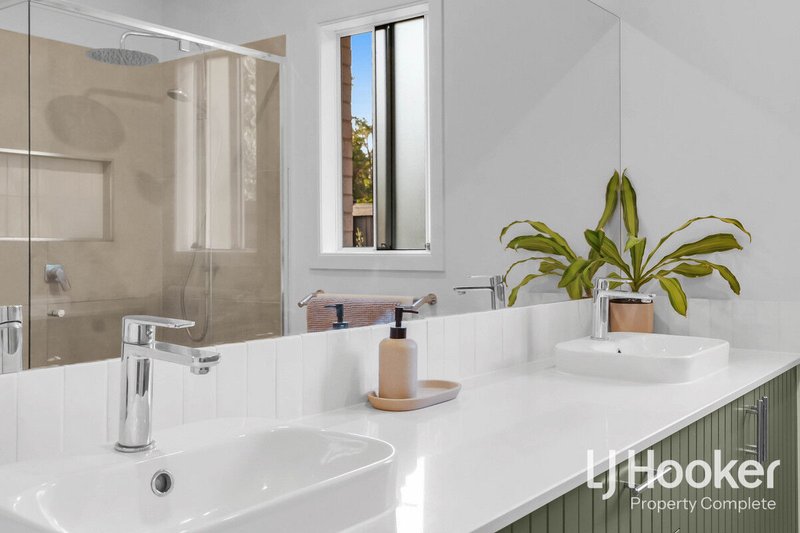 Photo - 33 Graham Circuit, Yarrabilba QLD 4207 - Image 23