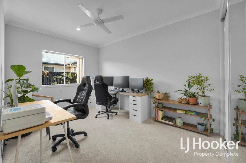 Photo - 33 Graham Circuit, Yarrabilba QLD 4207 - Image 25