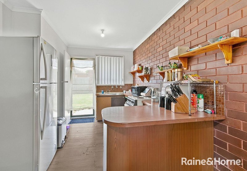 Photo - 3/3 Grant Street, St Albans VIC 3021 - Image 2