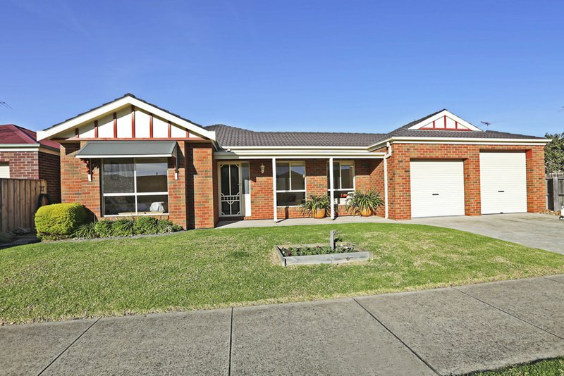 33 Greenleaf Drive, Lara VIC 3212