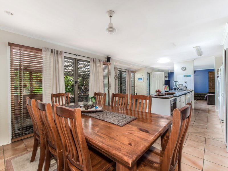 Photo - 33 Griffith Avenue, Tewantin QLD 4565 - Image 2