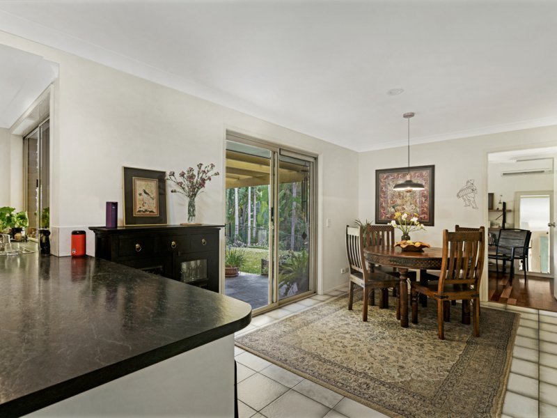 Photo - 33 Haddon Court, Carrara QLD 4211 - Image 11