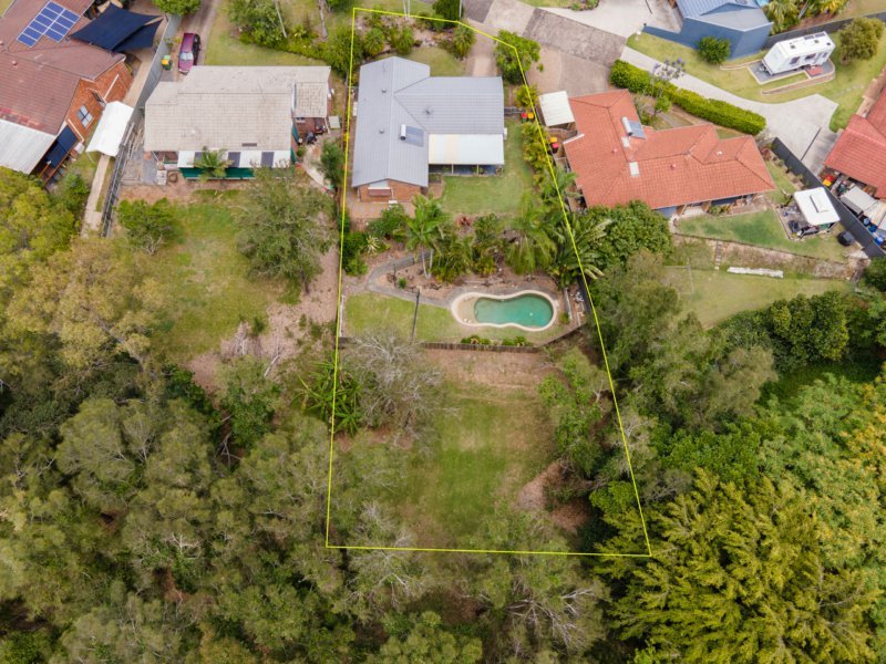 Photo - 33 Haddon Court, Carrara QLD 4211 - Image 24