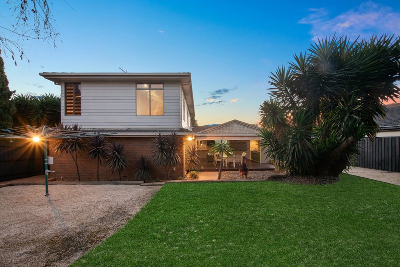 Photo - 33 Hannah Avenue, Hillside VIC 3037 - Image 17