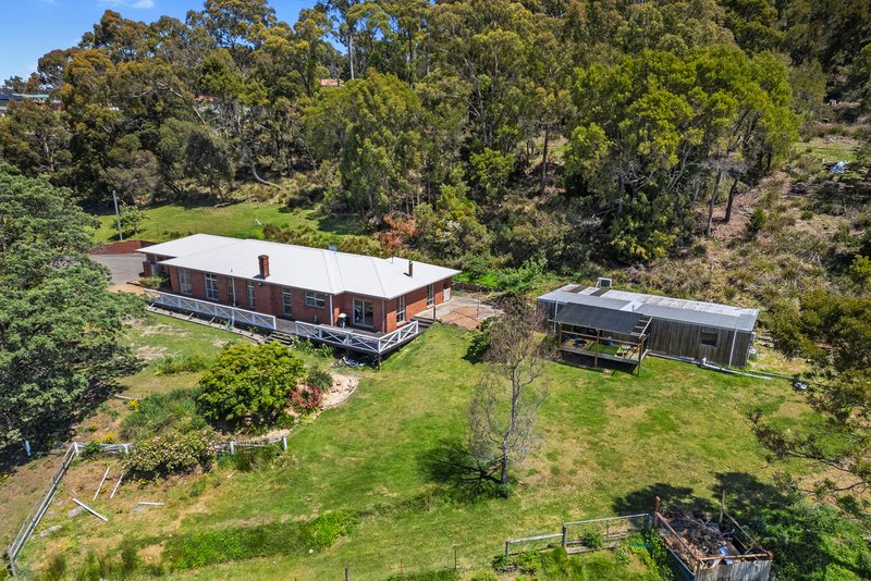 Photo - 33 Hawkins Street, Latrobe TAS 7307 - Image 2