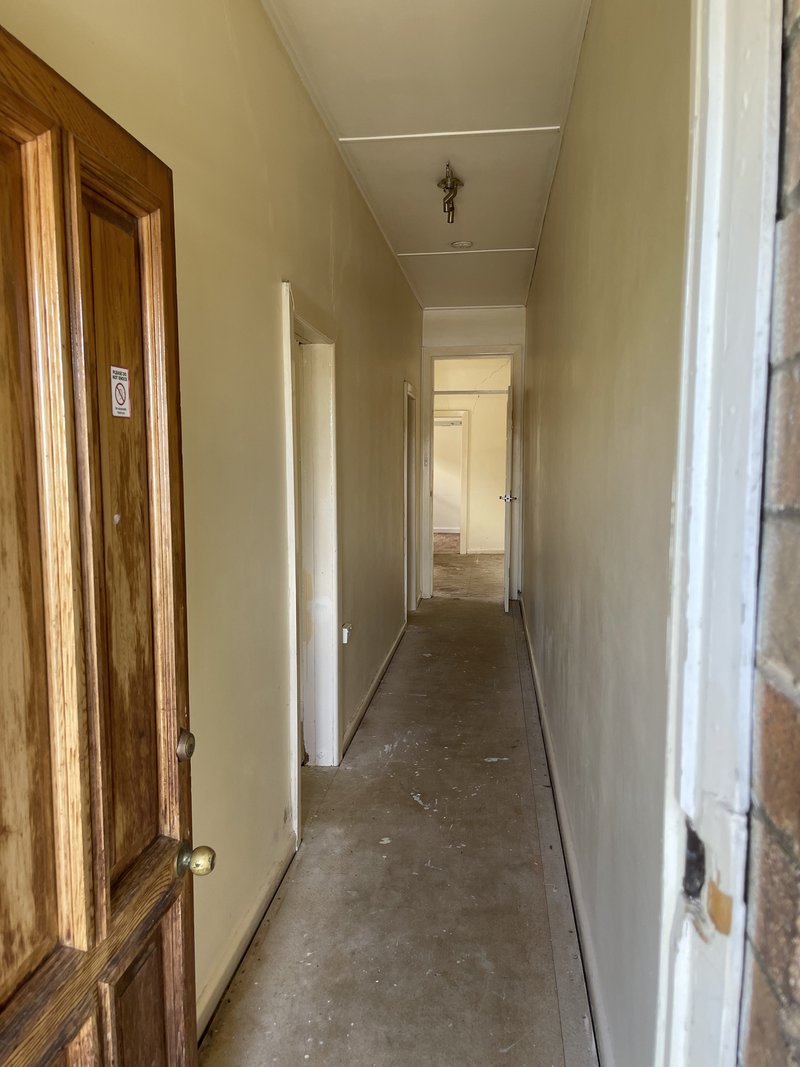 Photo - 33 Hayley Street, Lithgow NSW 2790 - Image 7