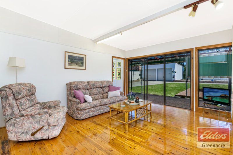 Photo - 33 Hebe Street, Greenacre NSW 2190 - Image 3