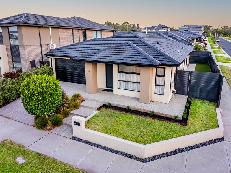 Photo - 33 Hikari Crescent, Cranbourne South VIC 3977 - Image 29