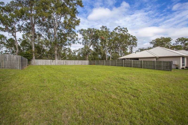 33 Hilltop Avenue, Southside QLD 4570