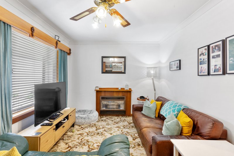 Photo - 33 Hobart Road, Henley Beach South SA 5022 - Image 2