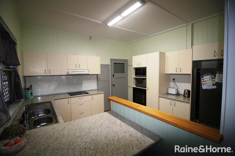 Photo - 33 Hodge Street, Kingaroy QLD 4610 - Image 7