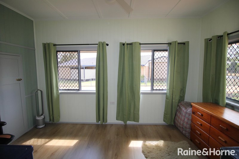 Photo - 33 Hodge Street, Kingaroy QLD 4610 - Image 12