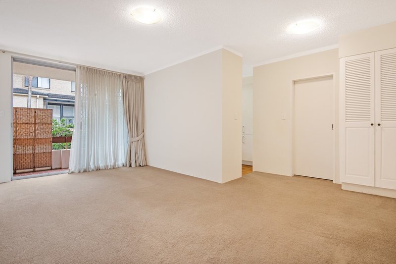 Photo - 3/3 Holborn Avenue, Dee Why NSW 2099 - Image 2