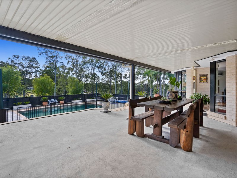 Photo - 33 Holloway Drive, Jilliby NSW 2259 - Image 9