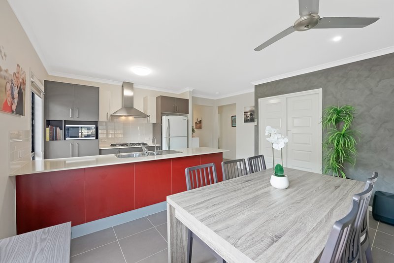 Photo - 33 Holly Crescent, Griffin QLD 4503 - Image 6