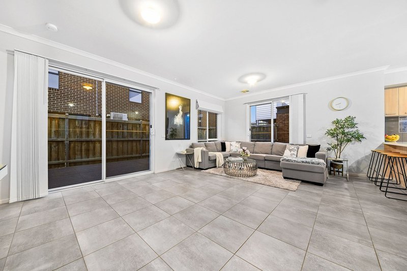 Photo - 33 Homeleigh Road, Keysborough VIC 3173 - Image 6