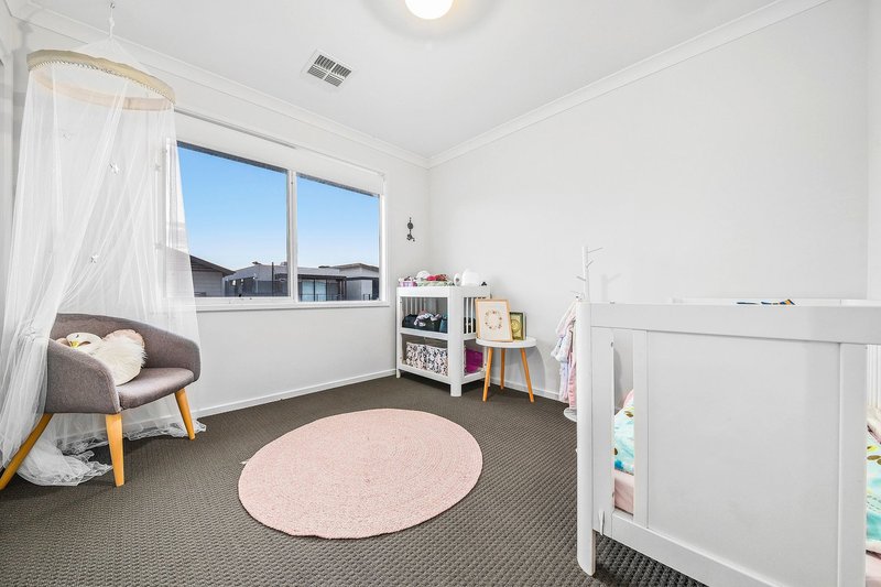 Photo - 33 Homeleigh Road, Keysborough VIC 3173 - Image 11